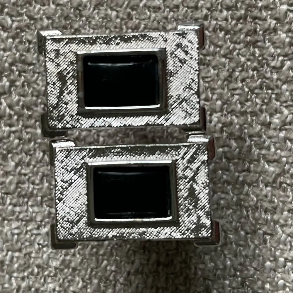 Swank 60’s/70’s Rectangular Silver Tone Black Onyx Cuff Links French Cuffs